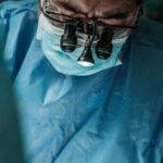 آیا جراحی واریکوسل خطرناک است؟ 8 ویژگی بهترین دکتر واریکوسل در تهران